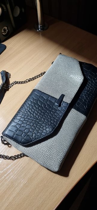 Продам сумку- клатч