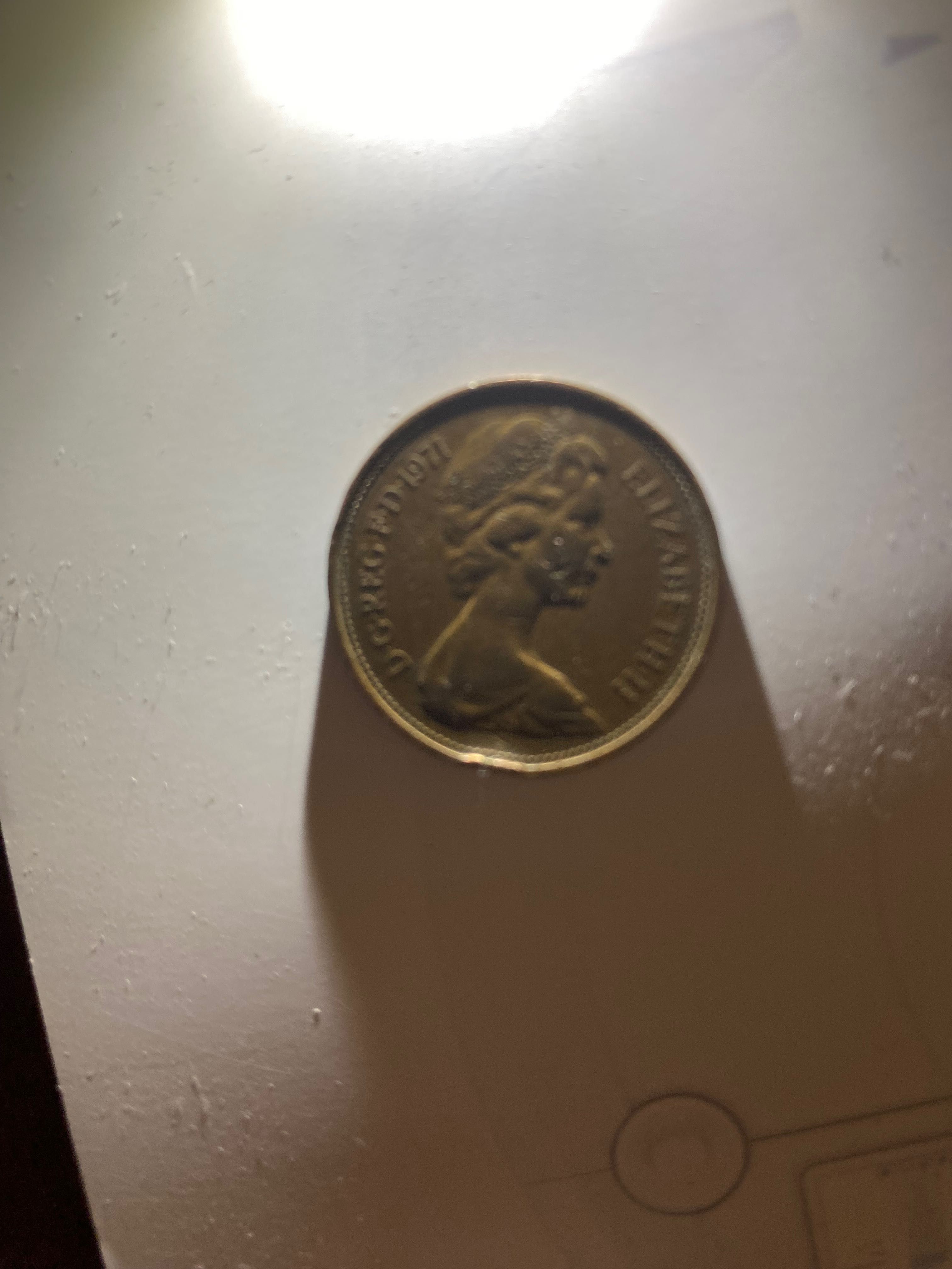 1971  ELIZABETH II  new pence coin original