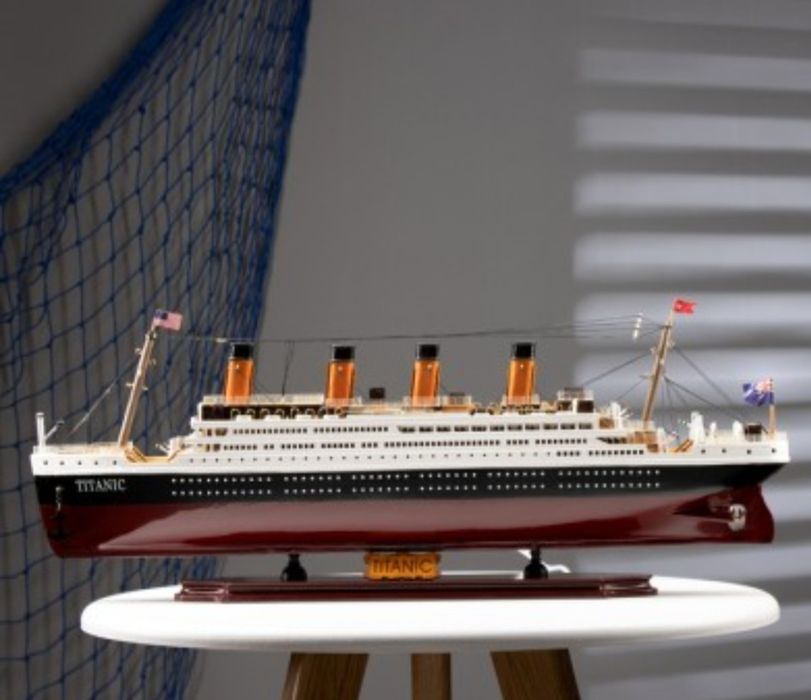Сувенирная модель корабля "Титаник" с подсветкой (60 х 23 х 7 см) - оп