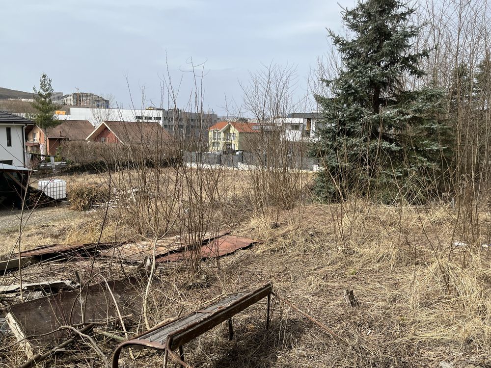 Teren intravilan de vanzare