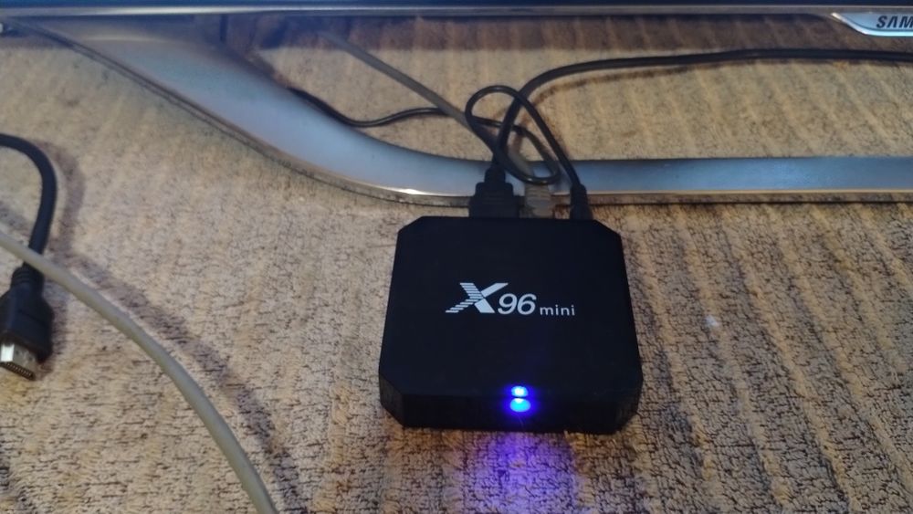 Продавам tvbox х96mini