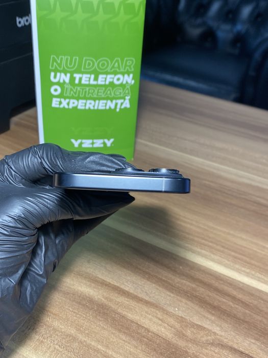 iPhone 16 Pro • 128 GB • Black Titanium