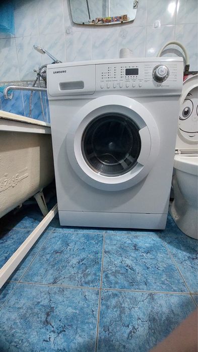 Продам стиральную машину Samsung