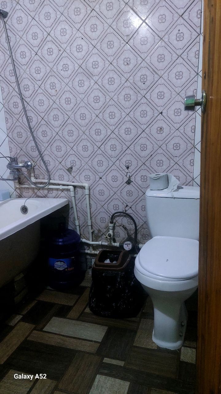 2 xonali kvr ijaraga beriladi. Moʻljal : Sentralni apteka
