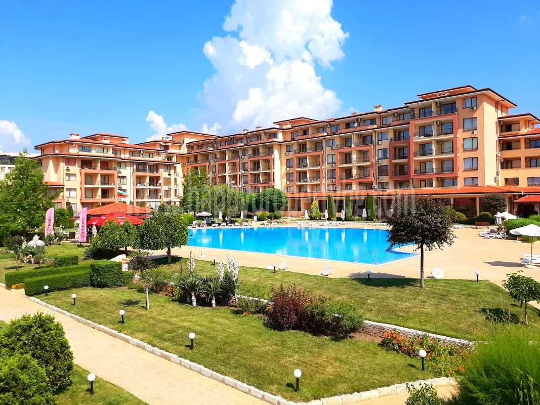 Продава се Двустаен апартамент в Свети Влас - 72 кв.м за 1042 €/кв.м - Снимка #11
