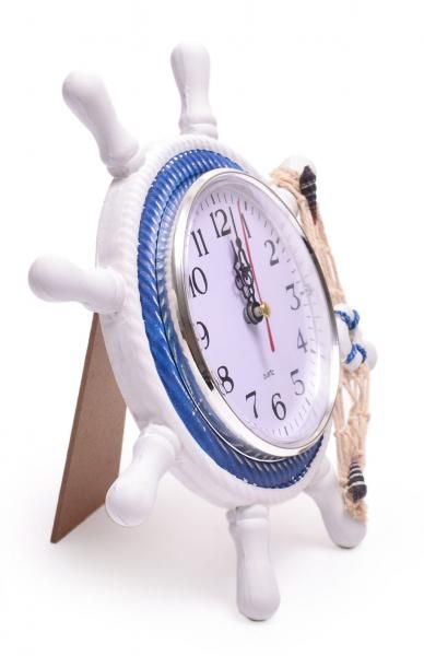 Часовници с морски мотиви за стена - различни модели моряшки часовници