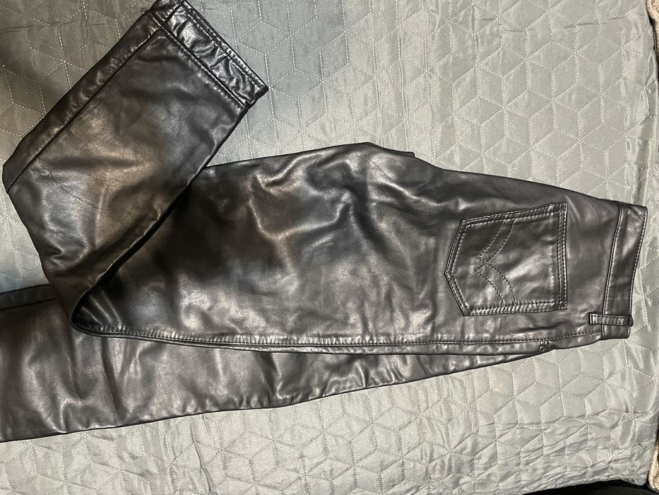 Geci si haine de dama