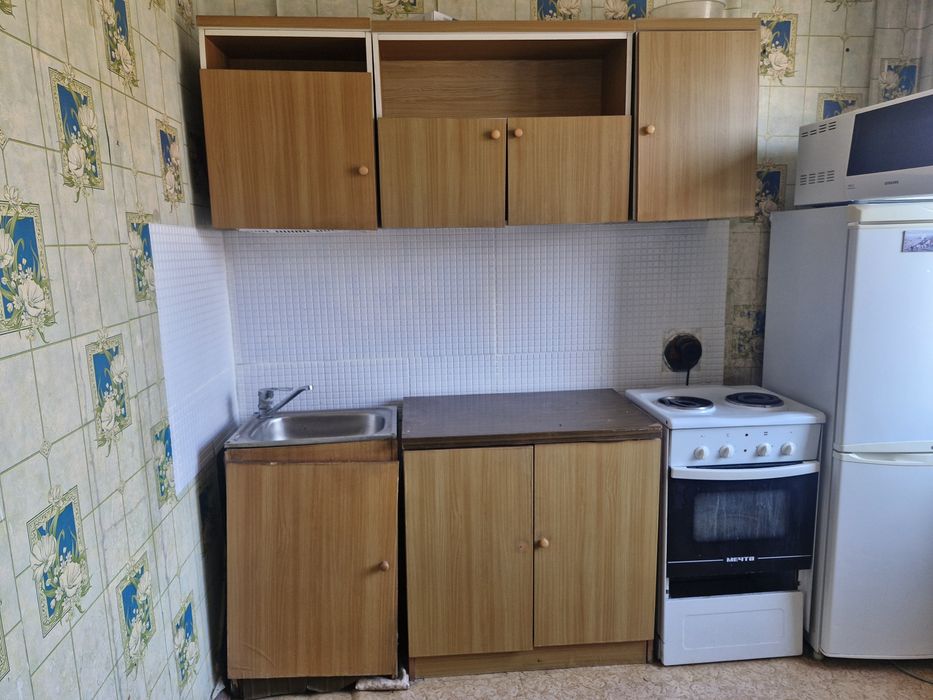 Отдам кухонный гарнитур