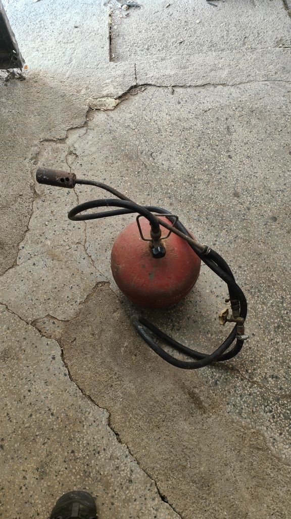 Газова бутилка с горелка