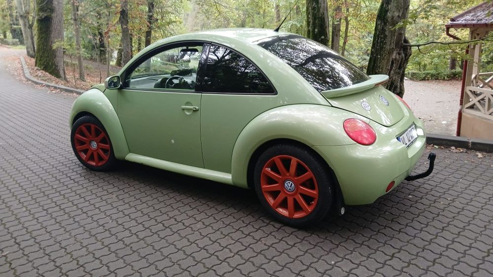 Vând Volkswagen beetle