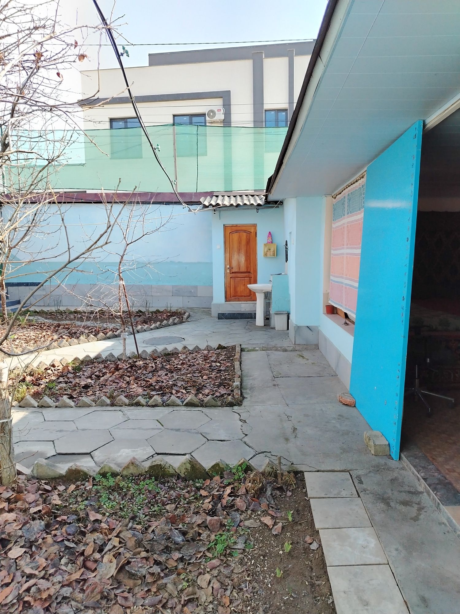 Продаю свой дом. Мирзо-Улугбекский район. Столько-4 сотки земли.