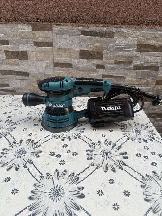 Електрически ексцентършлайф Makita BO5041, 300 W, Ø 125 мм
