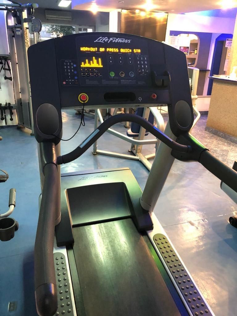 Aparate life fitness