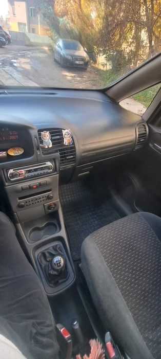 Опел Зафира, 2004г., 2000куб., 101 к.с