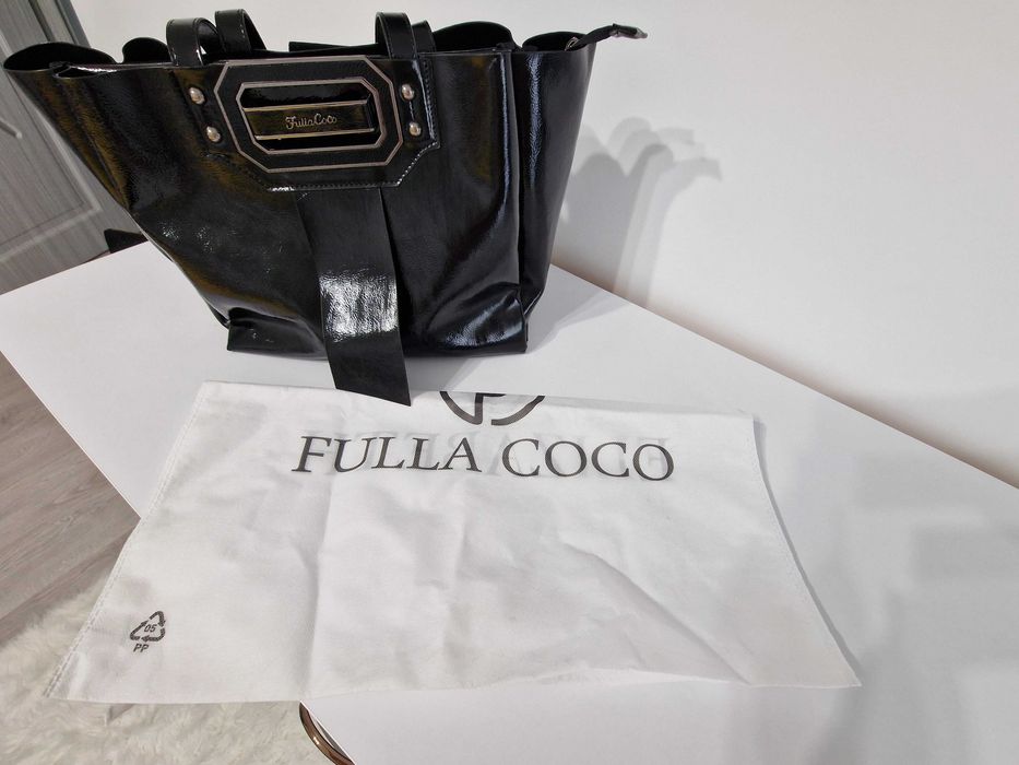 Genți din piele noi