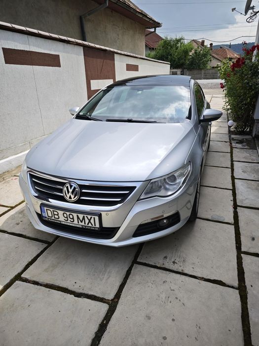 Vând Volkswagen Passat CC 2009