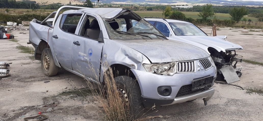 Mitsubishi L200  Pickup  2013 Година  2.5 DI-D  136 кс На Части