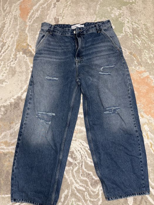 Bershka Oversized сини разкъсани дънки тип ,,Skater”