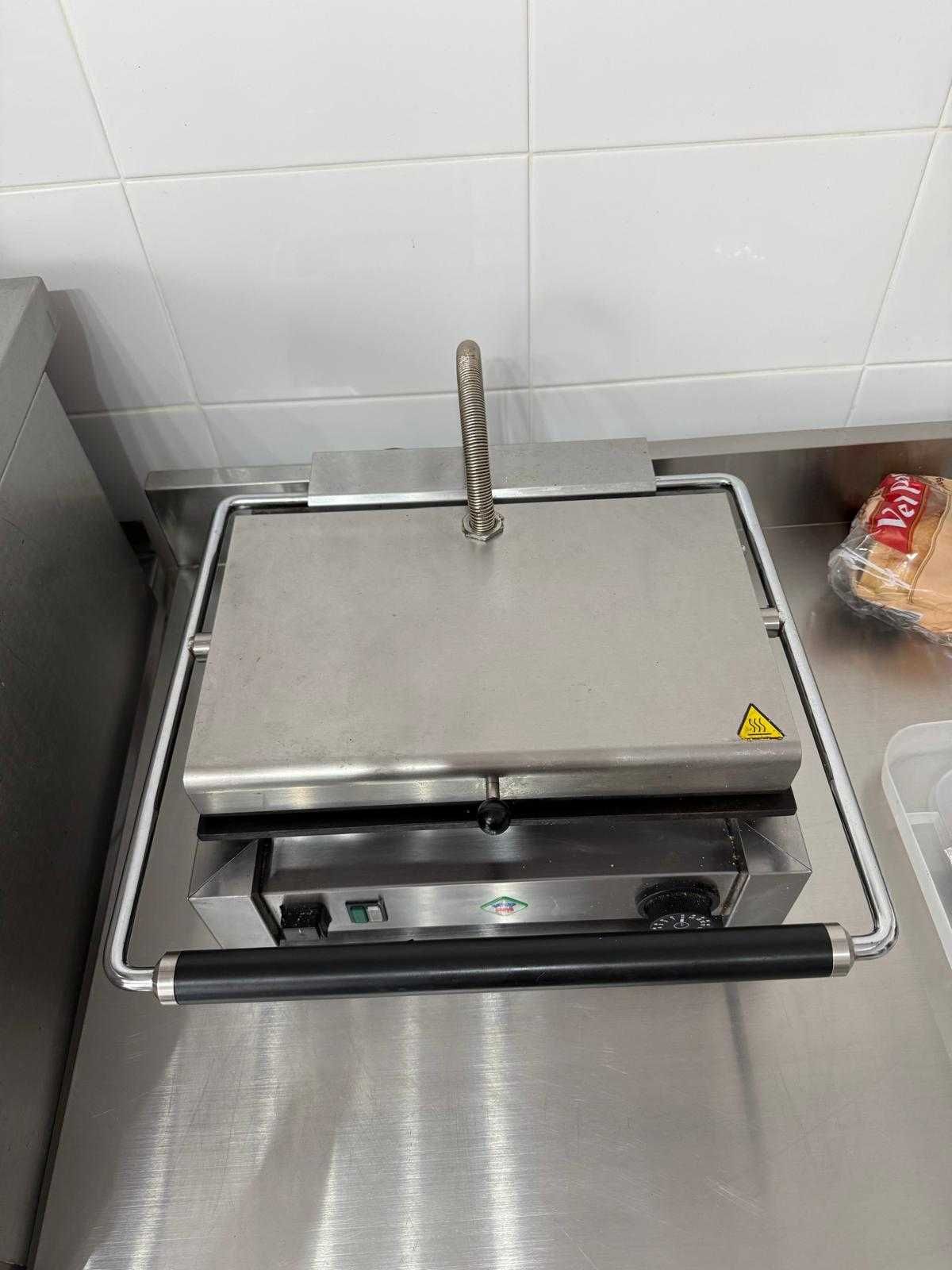 Contact grill 0.43 profesional