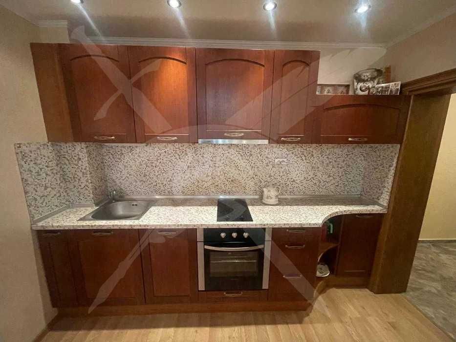 Тристаен апартамент във Възраждане, гр.Бургас