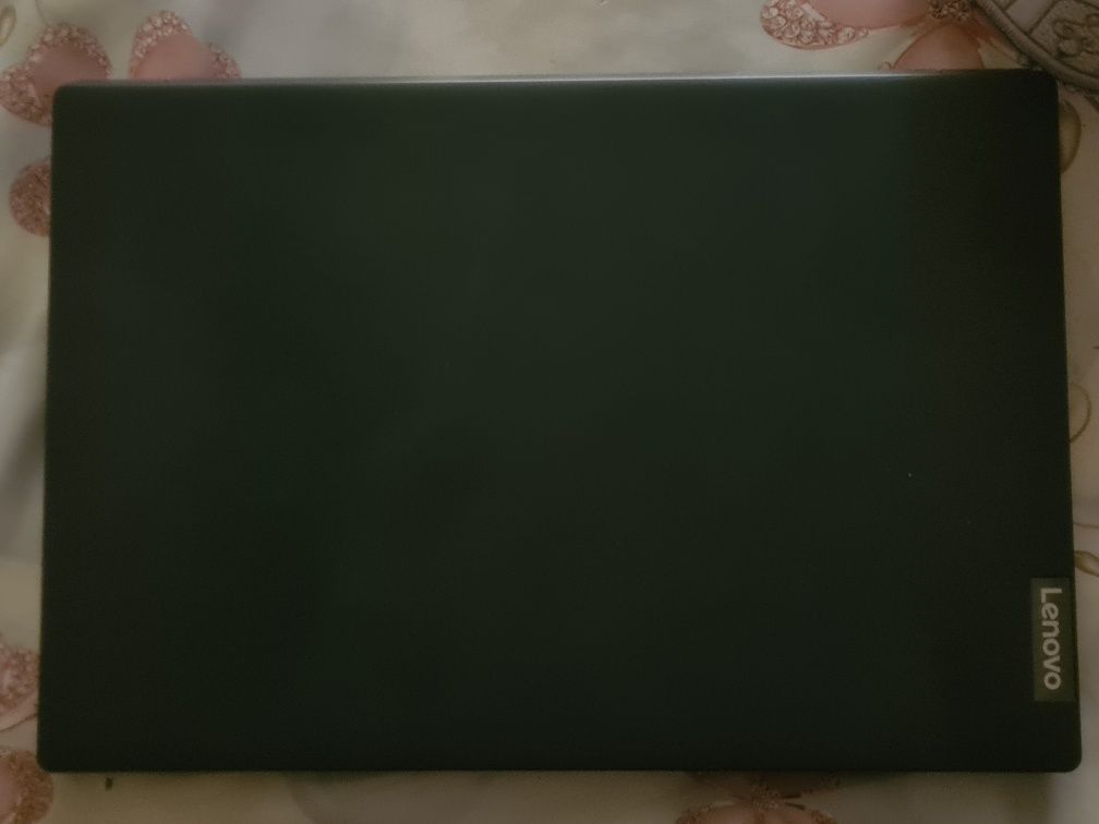 Noutbuk lenovo ideal