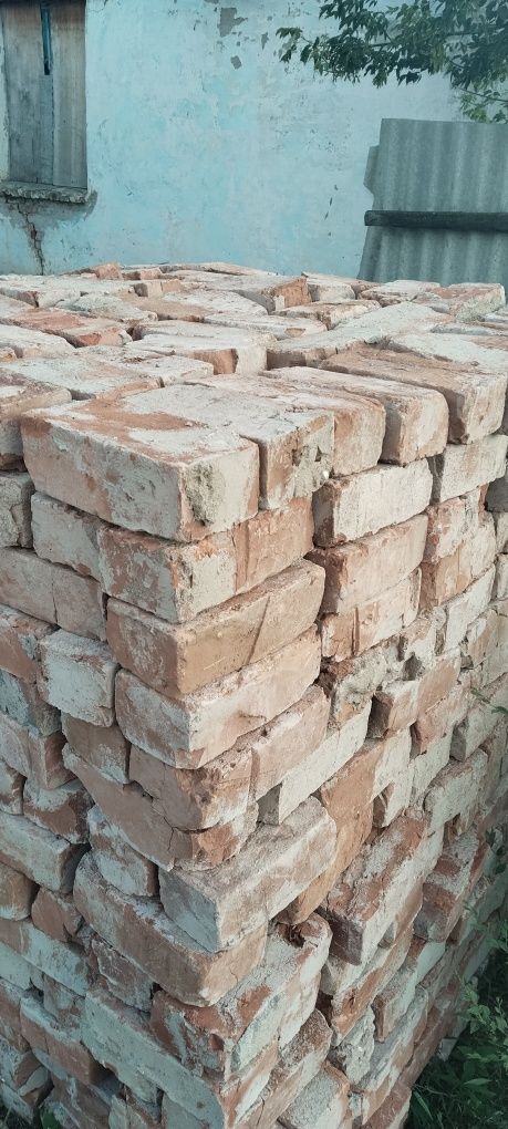 Кирпичи полуторка и одинарные