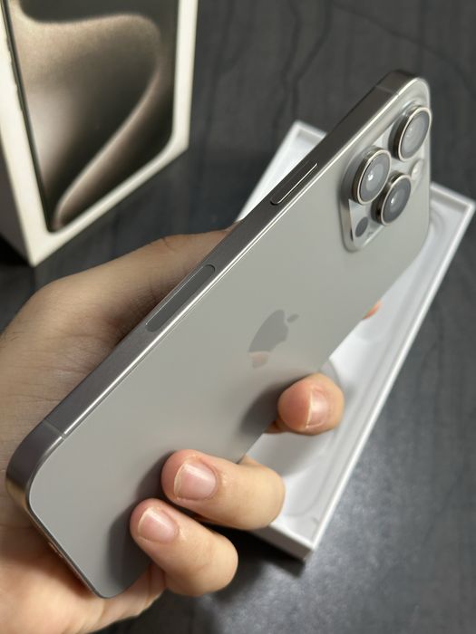 iPhone 15 Pro Max Natural Titanium 256GB !