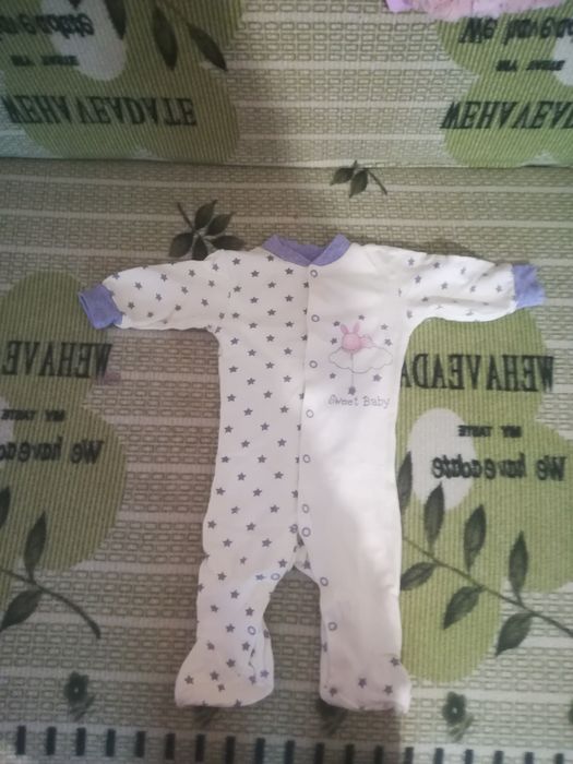 Детские вещи на девачку чистые пару раз одеваны с месяца 3-4 цена 4000