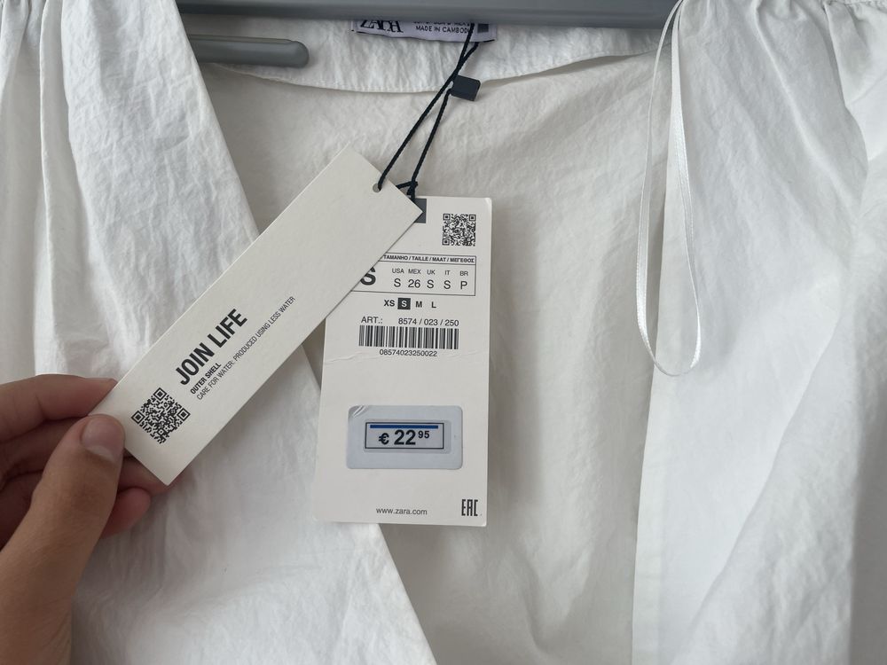 Бял топ на zara