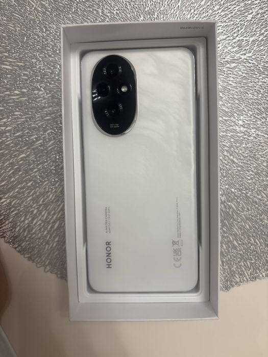 Honor 200 продаю