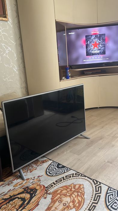 LG Smart TV в хорошем состоянии