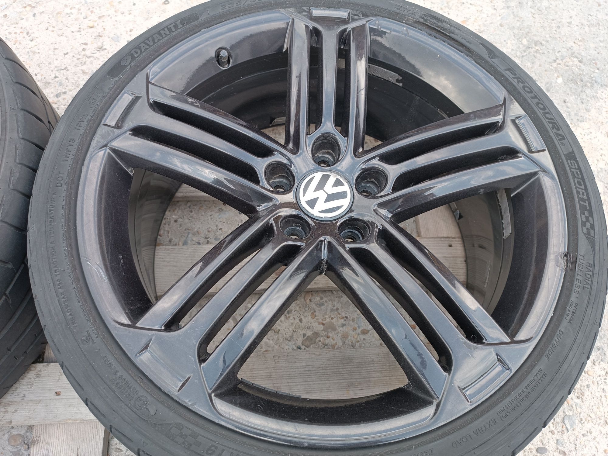 Лети джанти 19ки 5х112 VW + летни гуми 235/35/19