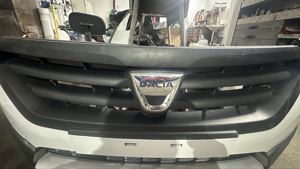 Grila fata Dacia Lodgy Dokker