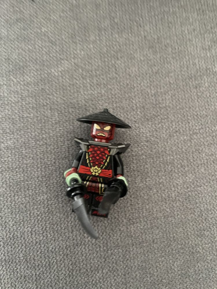 Здравейте предлаган lego ninjago фигурки вожте описанието