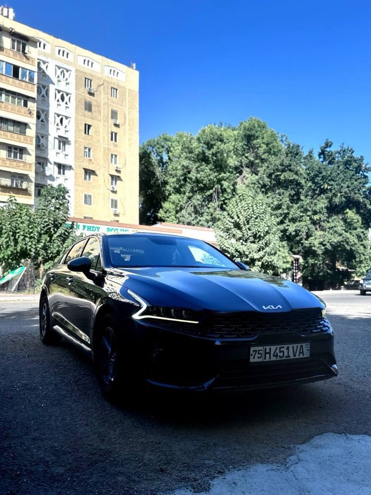 Kia K5 2L 2023 Metani bilan