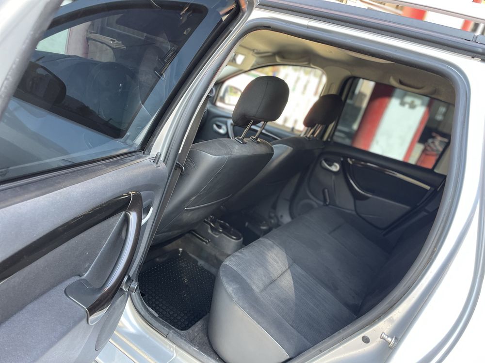Dacia duster an 2013 motor 1,5 110cp euro 5 4x4