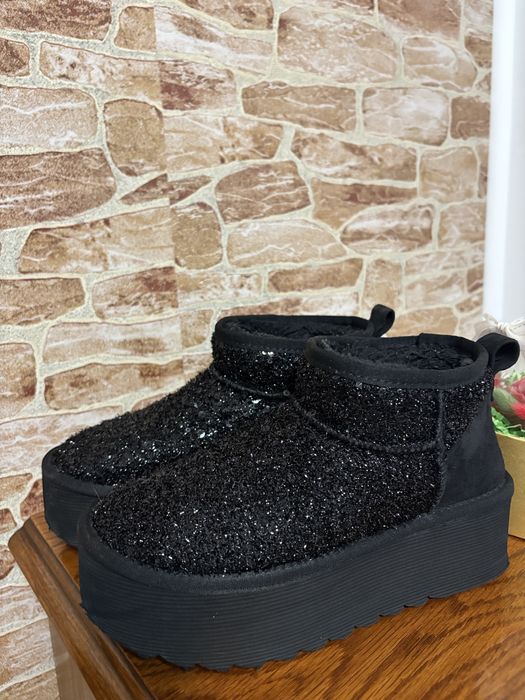 Ghete tip Ugg marimea 36