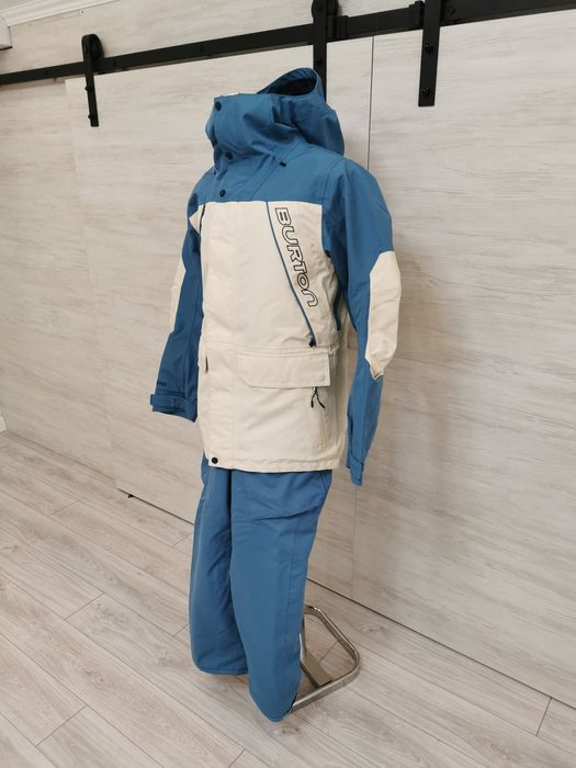 Costum ski sau snowboard