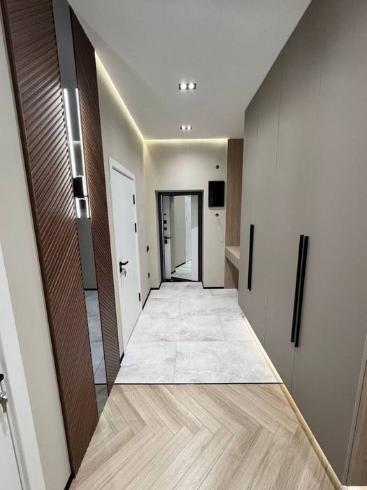 Продаётся квартира 3 ком/ 75м2/ 1 эт. Яшнабадский район.