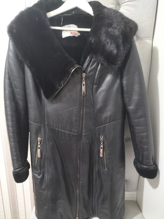 Продам дублёнку женскую