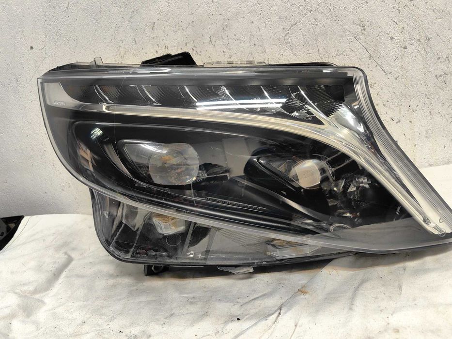 Оригинален фар Мерцедес Вито  Mercedes Vito Full Led Black