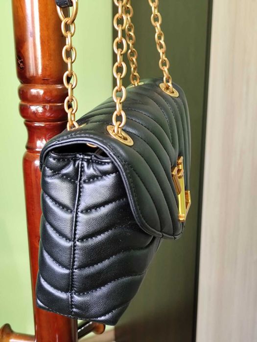 Louis Vuitton Черна Кожена Дамска Чанта от гладка телешка кожа