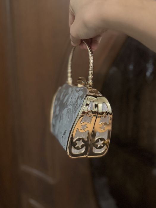 Mini klach tila va seriy rangda