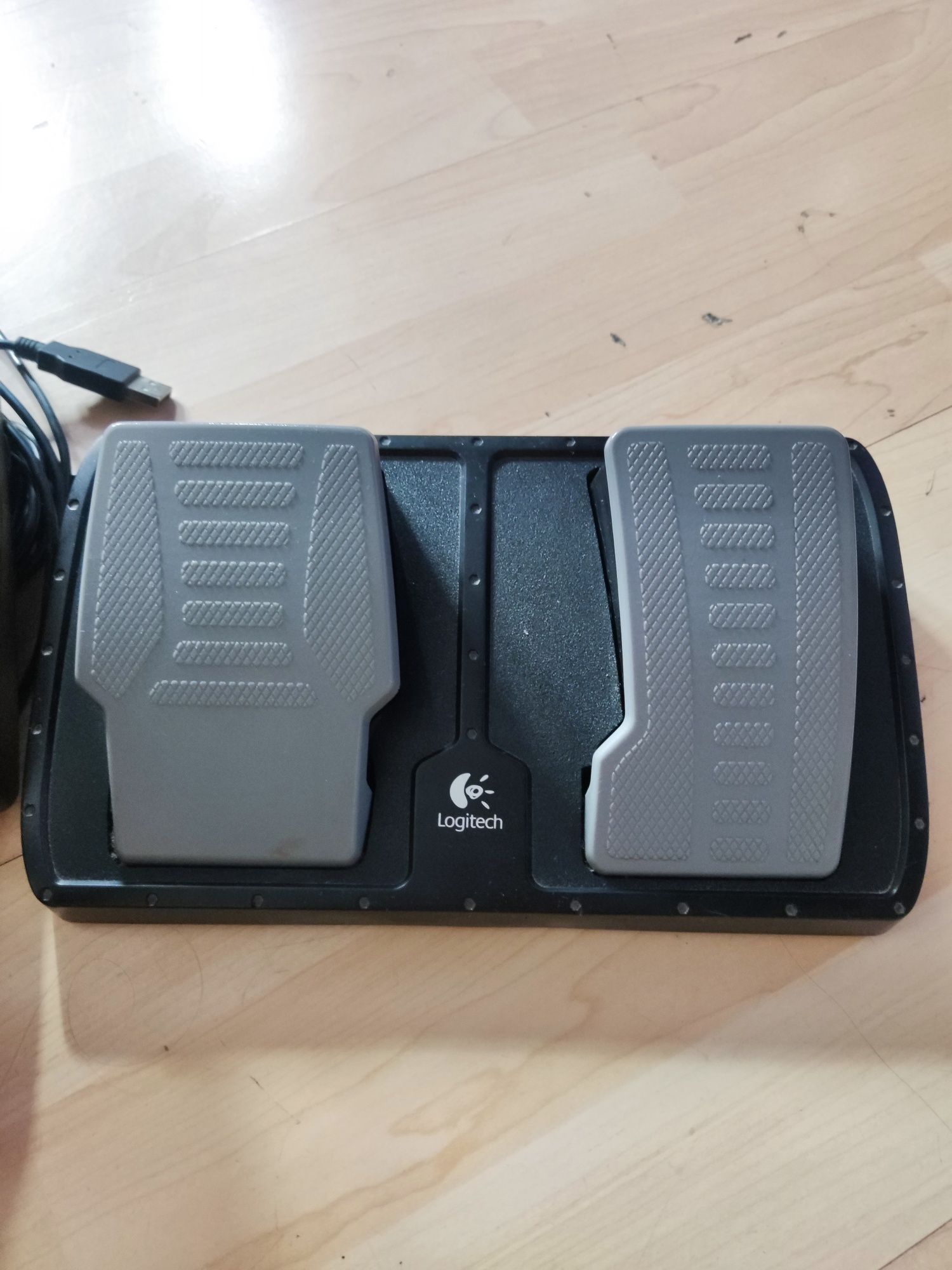 Волан с педали Logitech Formula, Vibration Feedback, вибрация, USB