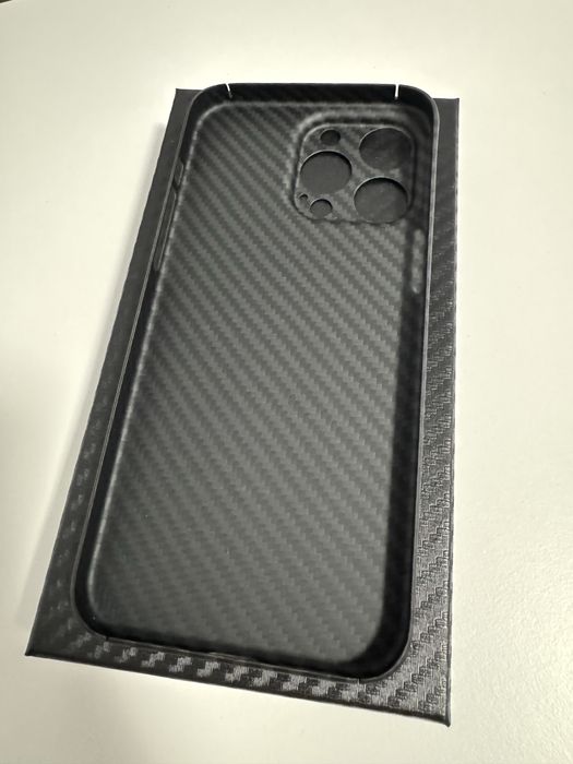 Husa carbon kevlar aramid iPhone 15, 15 Pro, 15 Plus