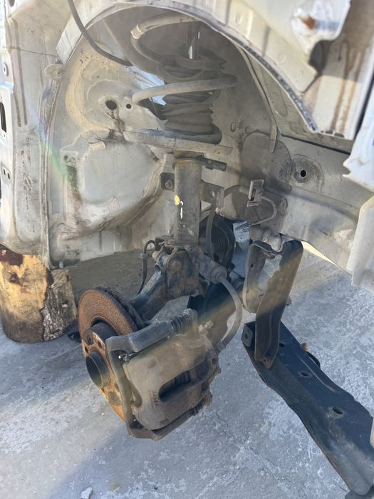 Fuzeta fata amortizor complet cu arc flansa Renault Clio 4 2013-2020