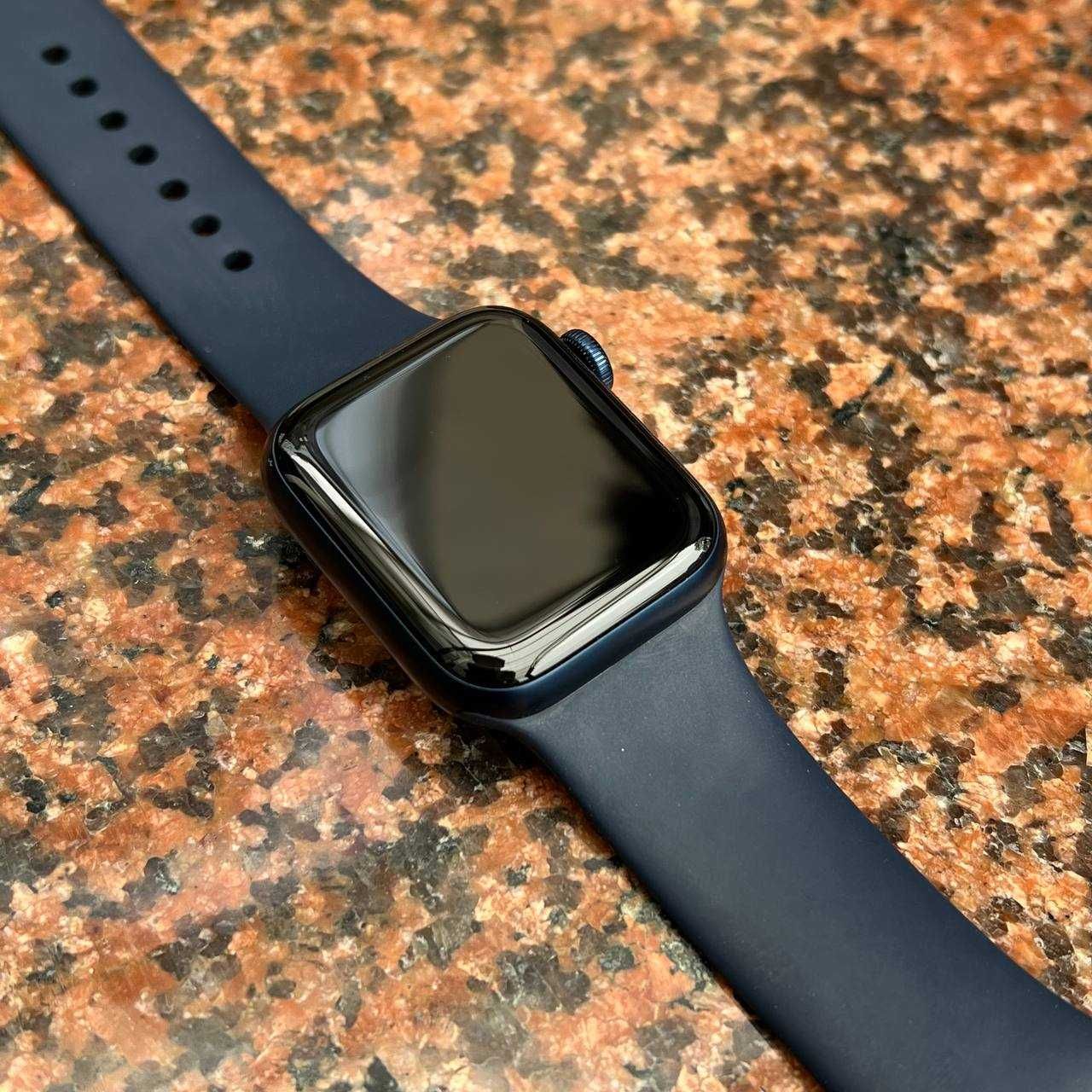 Смарт часы Apple Watch 6 40мм / Ломбард
