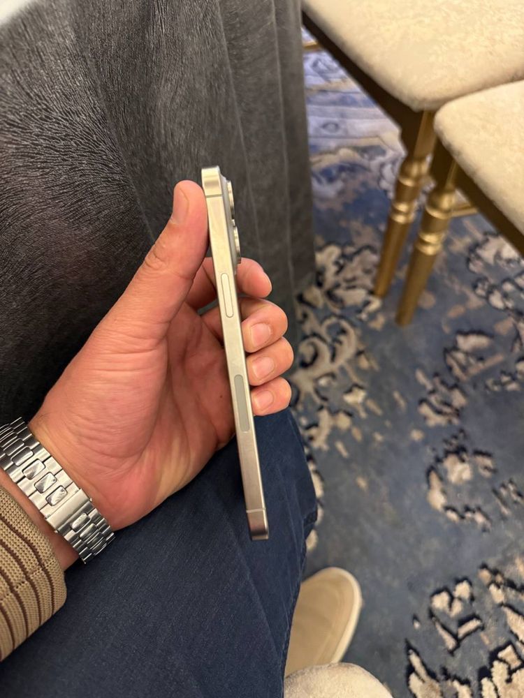 Iphone 15 pro max holati ideal LL/A 256 emkost 93