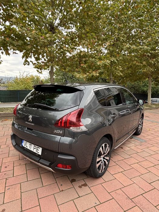Peugeot 3008 automat 4x4 la buton