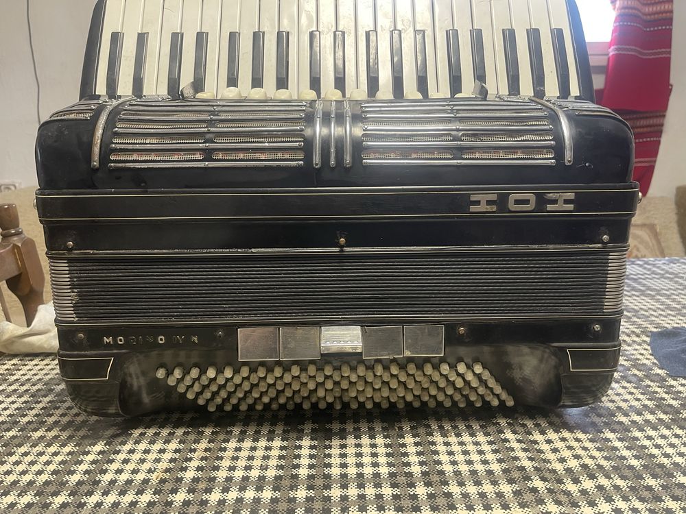 Акордеон Hohner Morino IV N 120